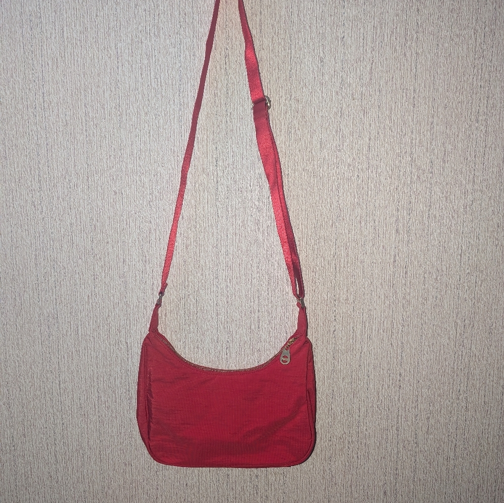 Baggallini | True Red Crossbody Purse - Picture 8 of 8